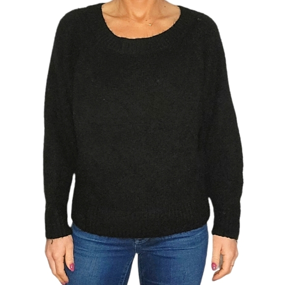 Victoria's Secret Cozy Sweater Size Medium Black Fuzzy - Picture 1 of 5